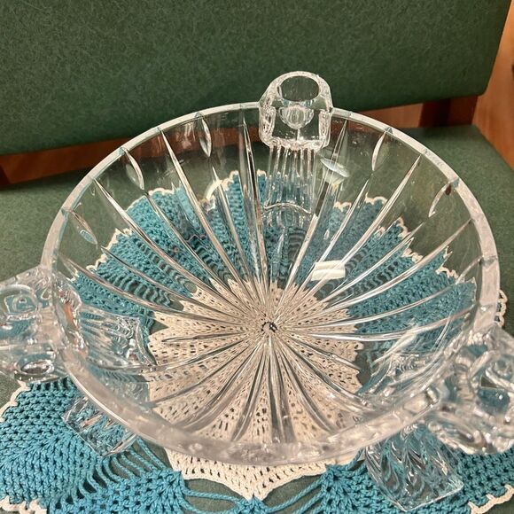 Lead Crystal Glass Bowl with Legs - Picture 3 of 6